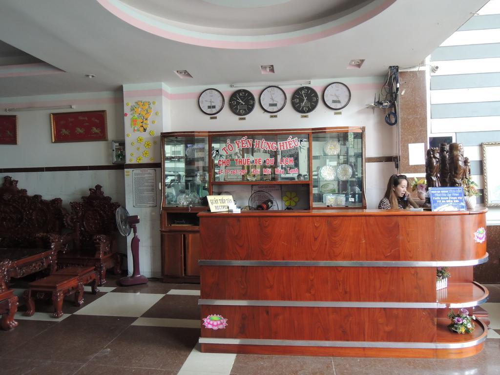 Hung Hieu Hotel Ми Тхо Екстериор снимка